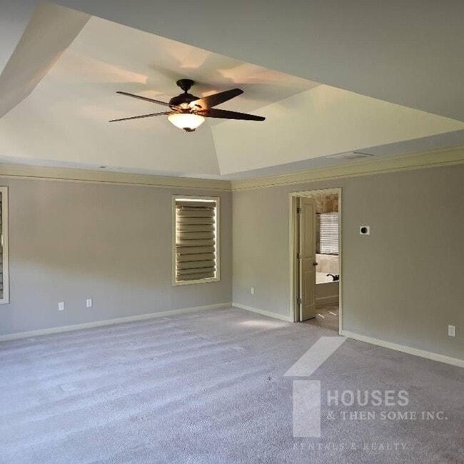 Building Photo - 204 Wild Meadow Dr