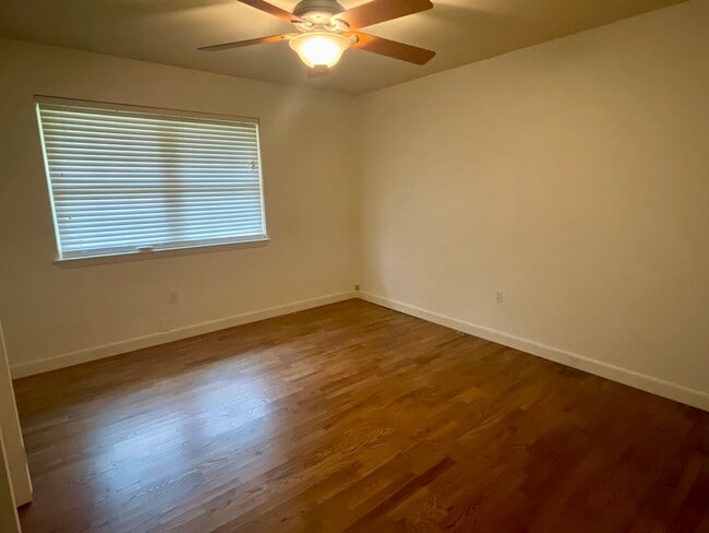 Building Photo - Turnkey Renovated Home!