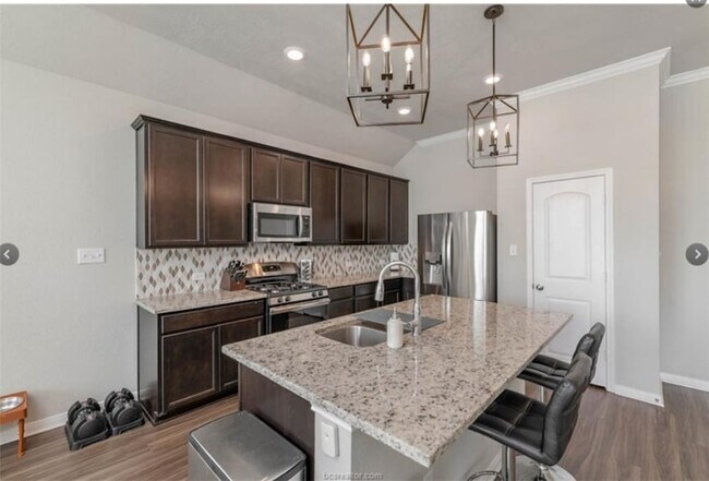 Building Photo - 5162 Maroon Creek Dr