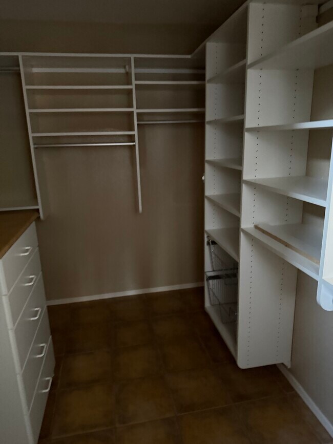 Building Photo - 2384 E Bonita Canyon Dr