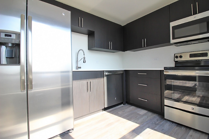 Building Photo - 904 N State St