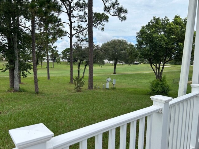 Building Photo - Stunning Move-in Ready 2 Bedrooms 2  bathr...