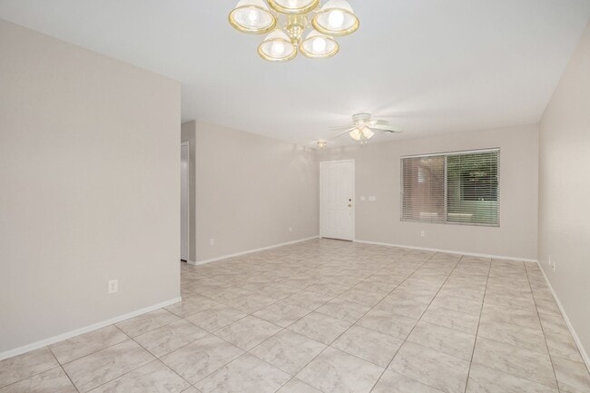 Building Photo - New Listing in Buckeye