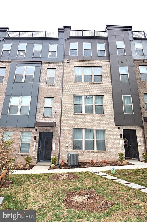 Building Photo - 13651 Innovation Station Lp