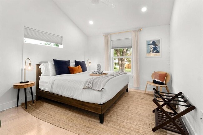 Building Photo - 3005 Kuhlman Ave