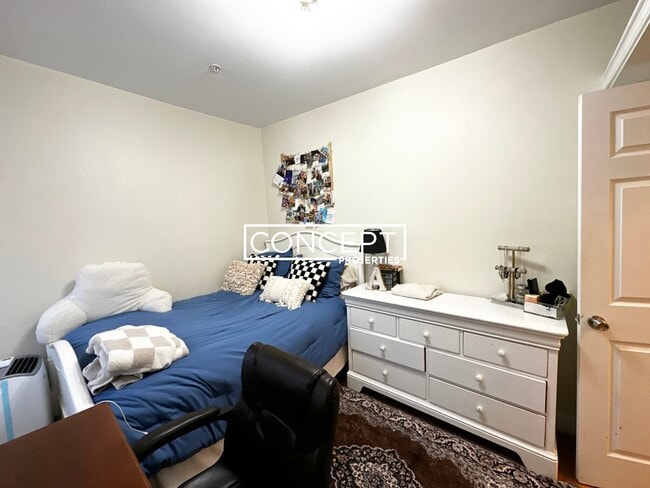 Building Photo - 84 Fenway