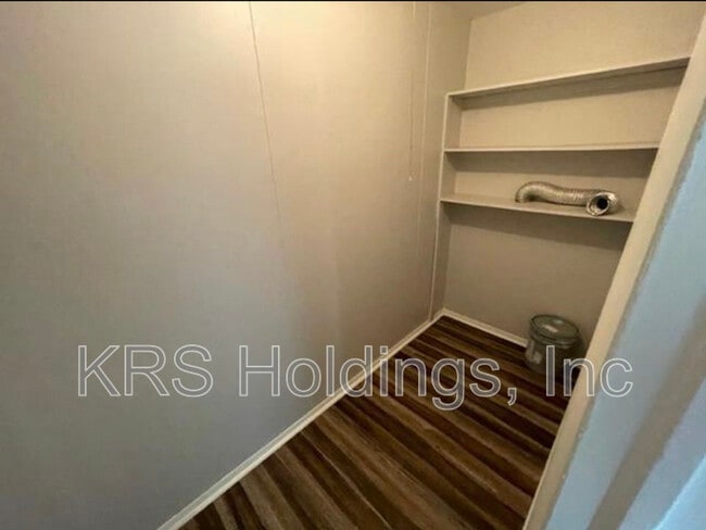 Building Photo - 1301 Grimes Rd