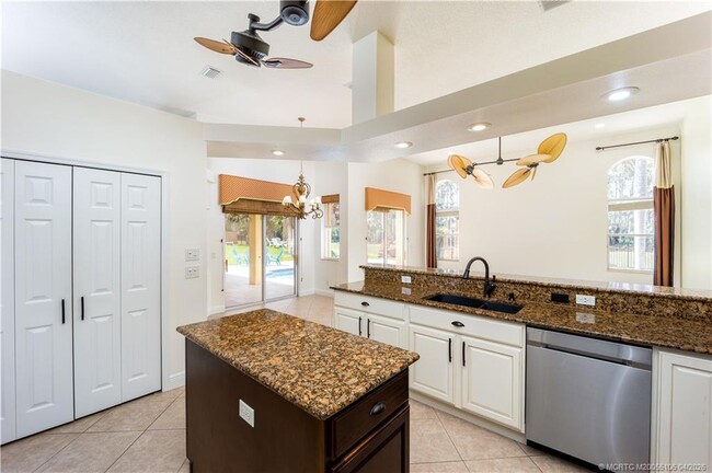 Building Photo - 5936 NW Brenda Cir