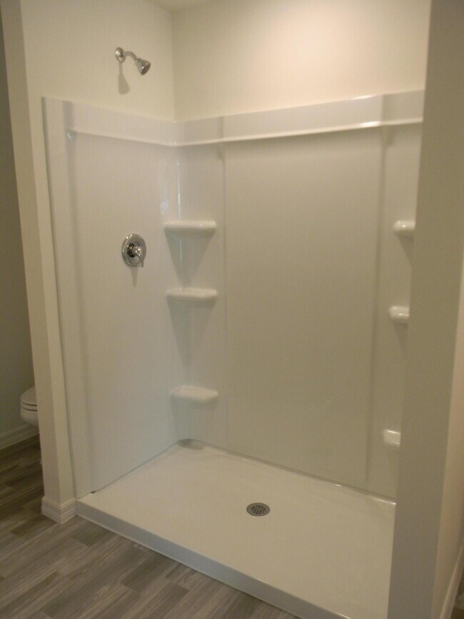 Building Photo - 491 Windswept Ave SW