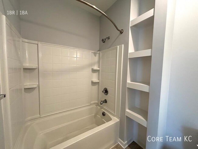 Building Photo - 227 E 27th St