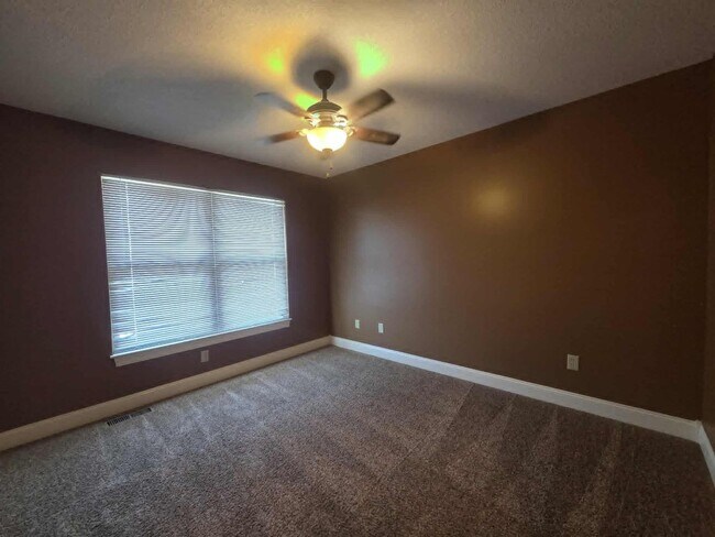 Building Photo - Spacious Home for Rent!