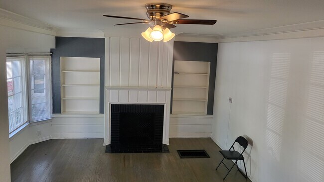 Building Photo - 2444 W 18th St