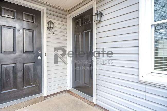 Building Photo - 402 Dupuy Ave