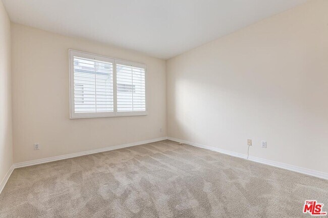 Building Photo - 1257 Brockton Ave