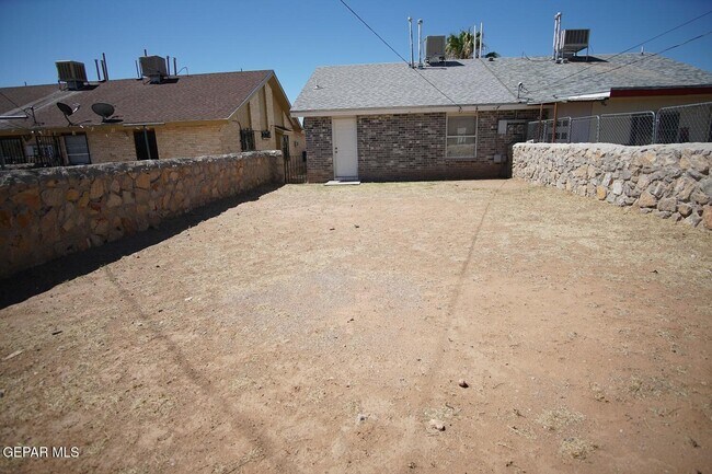 Building Photo - 5751 Sean Haggerty Dr