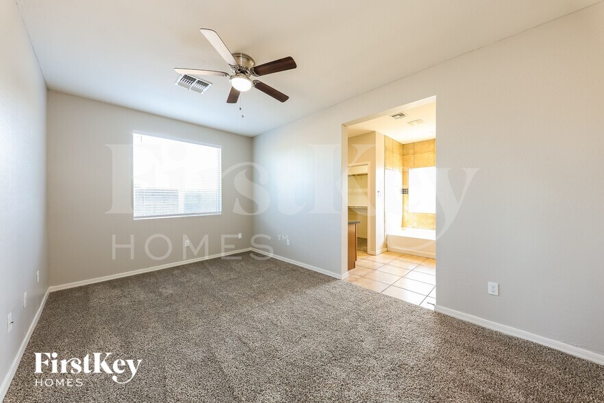 Building Photo - 4841 S 21st St