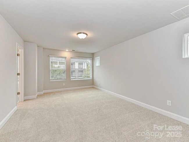 Building Photo - 1225 Kohler Ave