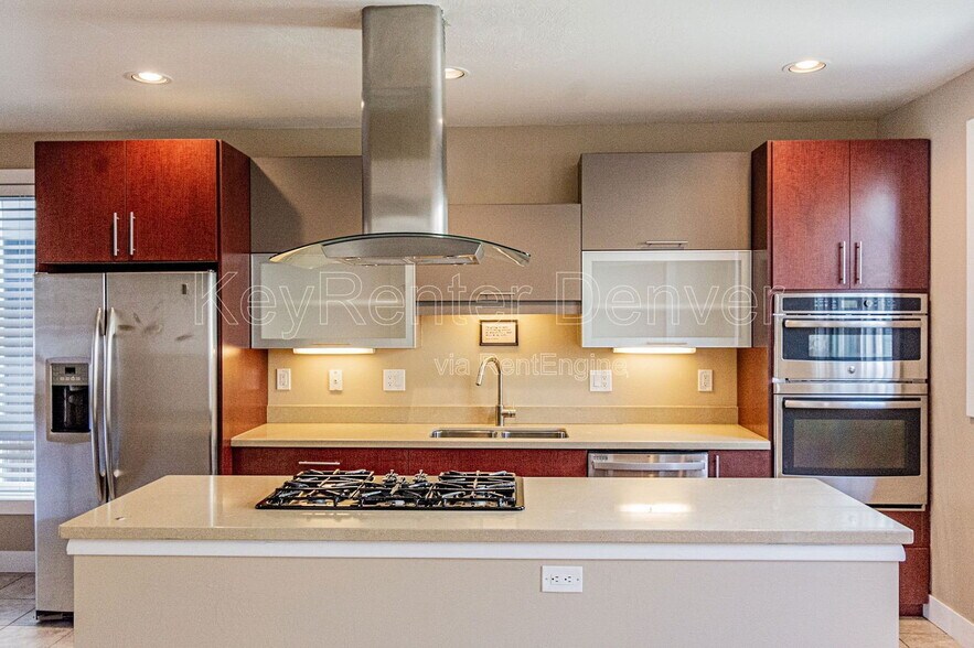 Building Photo - 4186 Utica St