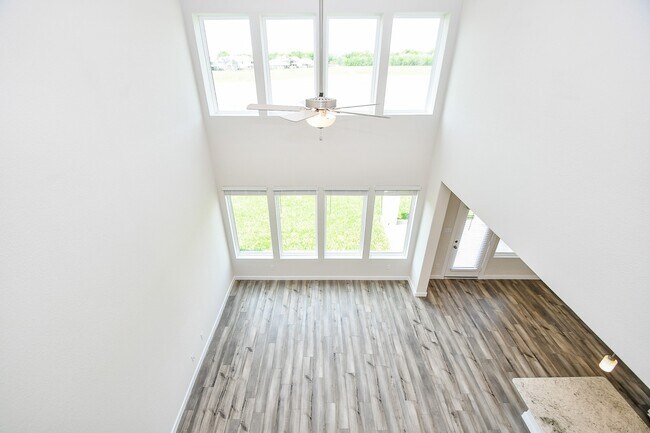 Building Photo - 5838 Wayne Wy