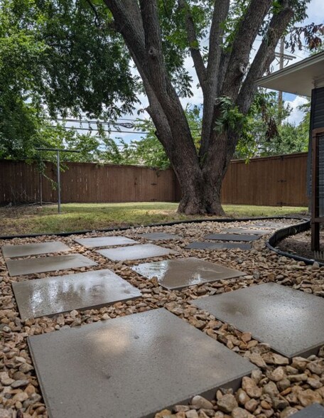 Building Photo - 10339 Joaquin Dr