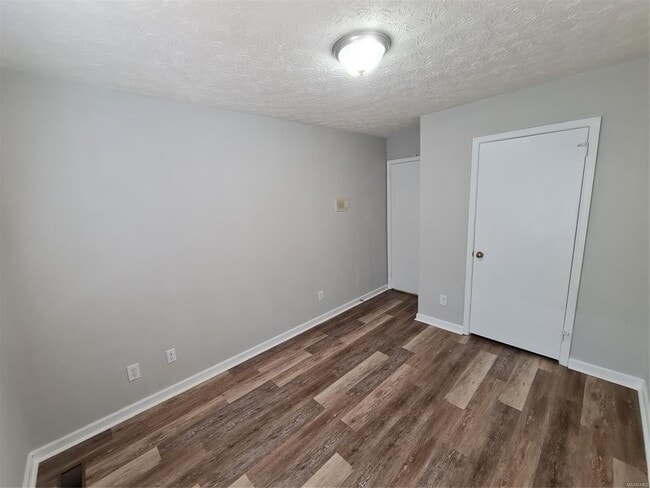 Building Photo - 1613 Cobblestone Ct