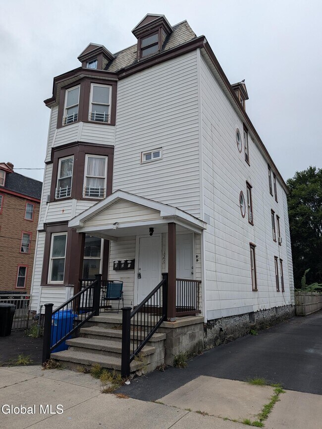 Building Photo - 120 Degraff St