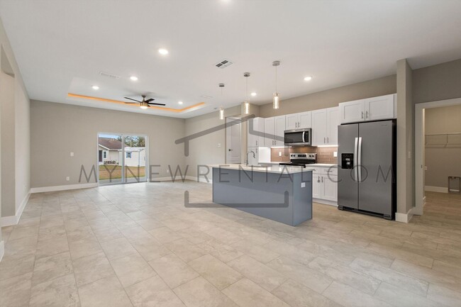 Building Photo - Deposit-Free! Get $1,000 OFF your first mo...