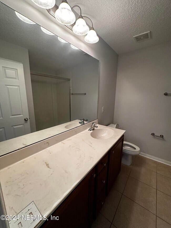 Building Photo - 12212 Angleterre Dr