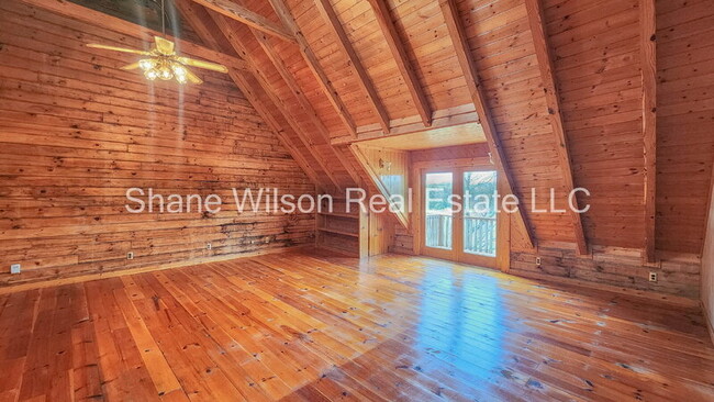 Building Photo - 218 Sugar Hollow Rd