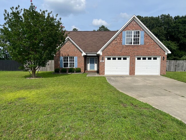 Primary Photo - Beautifully Updated 3 Bed Plus Bonus Raefo...