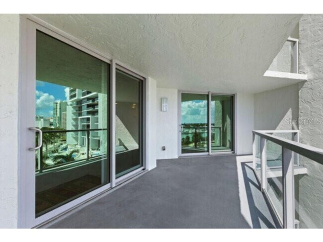 Building Photo - 1111 N Gulfstream Ave