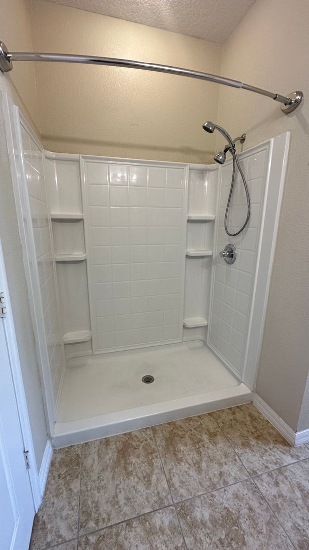 Building Photo - Spacious 3 Bed, 2.5 Bath Townhome with 2-Car Garage | Gated Tucker Oaks Community in Winter Garden