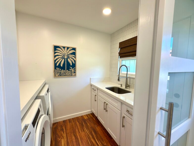 Laundry room - 241 Hualani St