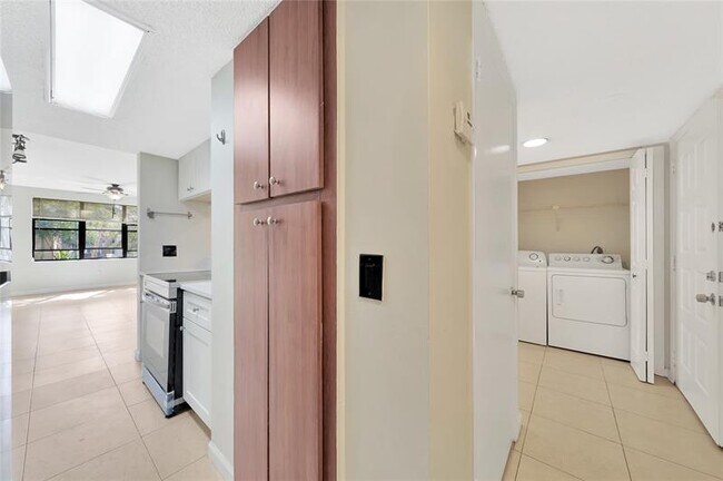 Building Photo - 4521 W McNab Rd