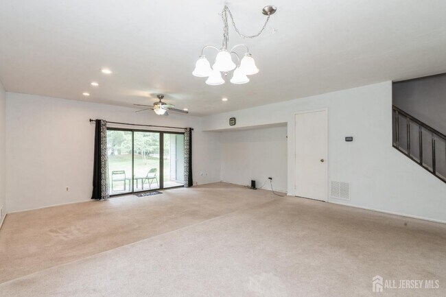 Building Photo - 391 Danbury Ln