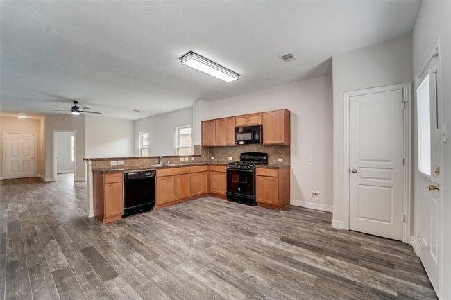 Building Photo - 315 Apache Field Ln