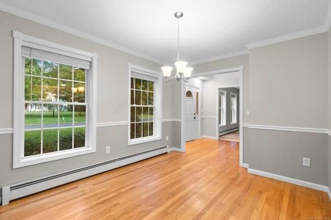 Building Photo - 232 Woodmont Dr