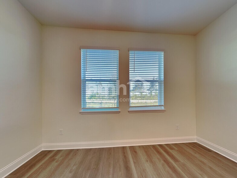 Building Photo - 1048 Grafton Ridge Dr