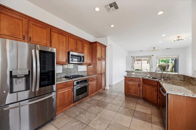 Building Photo - 81916 Avenida Del Toro