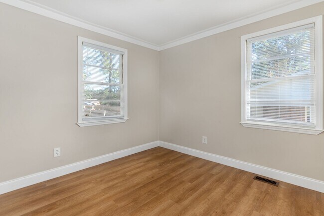Building Photo - Beautifully updated, all-brick home locate...