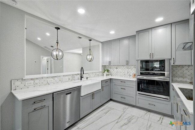 Building Photo - 401 Co Rd 368
