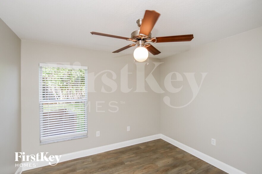 Building Photo - 1048 Tolson St SE