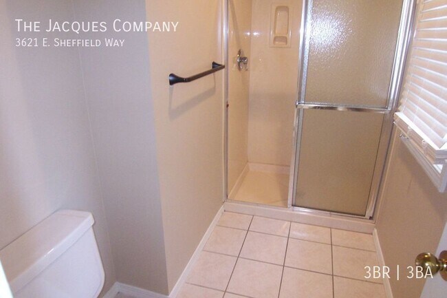 Building Photo - 3621 E Sheffield Way
