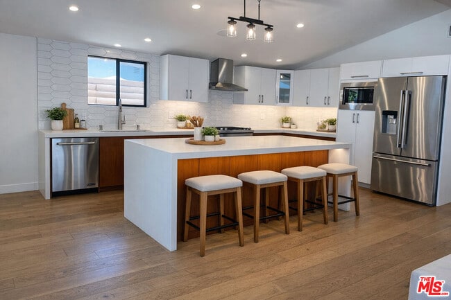 Building Photo - 6329 Jumilla Ave