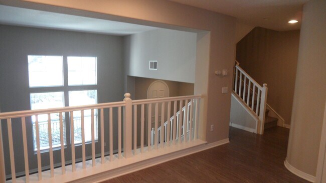 Building Photo - 33 Bonsall
