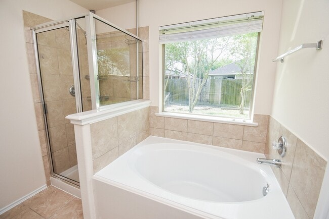 Building Photo - 13014 Southern Creek Dr