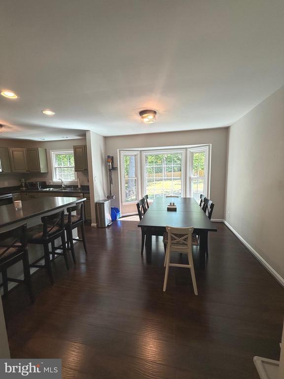 Building Photo - 2308 Harpoon Dr