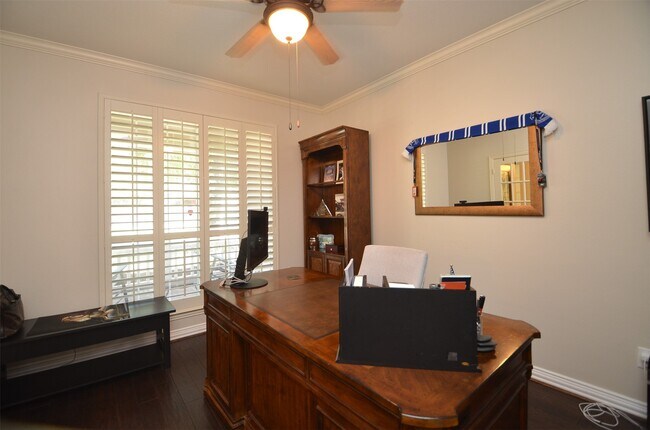 Building Photo - 1310 Wildwood Ln