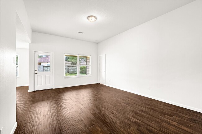 Building Photo - 26919 Springflight Ln