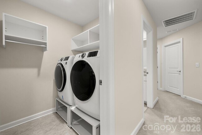 Building Photo - 17019 River Race Dr